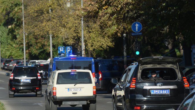 Pink Rs Ustani Ka Pod Opasadom Policije Belivuk I Miljkovi Dovezeni