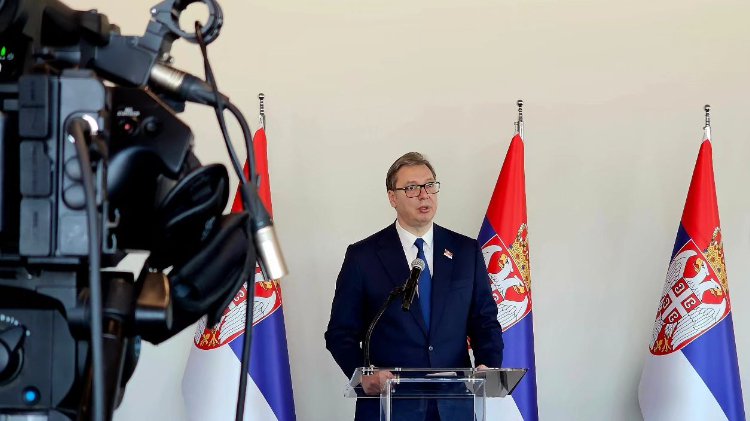 ISLAMISTIČKA SLOBODNA BOSNA OPET UDARILA NA VUČIĆA Smeta im što srpski