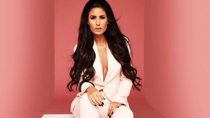 pink.rs | ONA ŽIVI SVOJ SAN! Didi J spremna da osvoji Ameriku! (VIDEO)