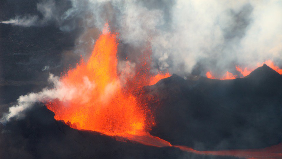 NAUČNICI UPOZORAVAJU: Ogromni vulkan pored Sjedinjenih Američkih Država će eruptrati u 2025. godini?!