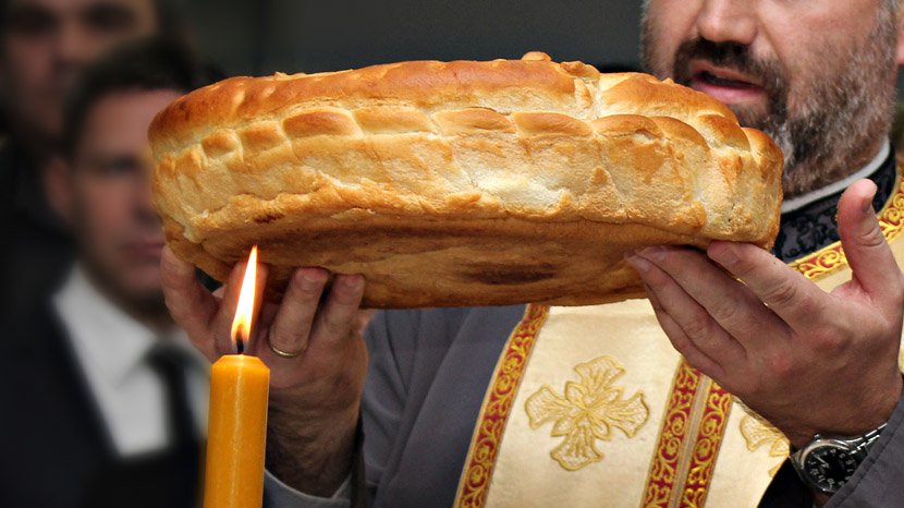 KAKO SE PRAVILNO GASI SLAVSKA SVEĆA? Mnogi vernici nisu čuli za ovaj važan običaj