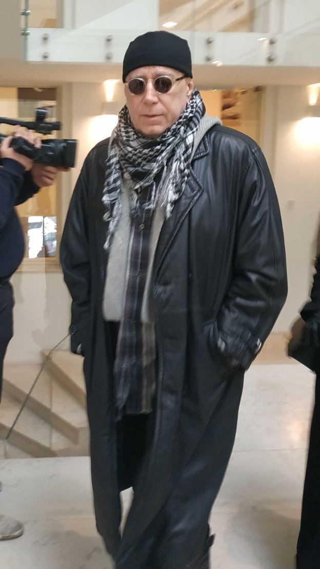 NAŠ GLUMAC PROMENIO PREZIME! Želeo da izgradi svoju lozu, evo šta mu je nekad pisalo u LIČNOJ KARTI!