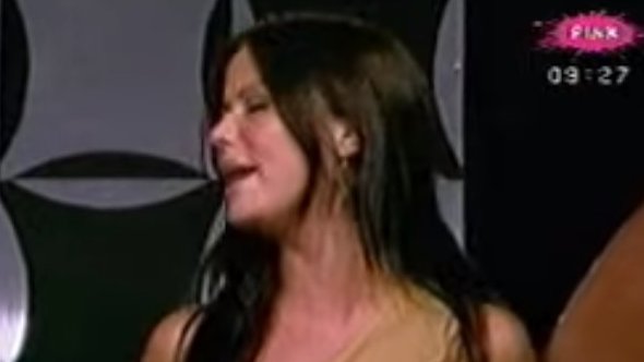 Povukla se na vrhuncu slave: Udala se za sina političara i odselila u Berlin! Evo gde danas živi i kako izgleda Vesna Pisarović (FOTO)