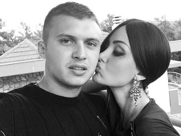 ZA NJOM JE PLAKALA CELA SRBIJA! Misica Dijana sahranjena je na današnji dan, POKOSILA JE OPAKA BOLEST, na kovčegu je urezan SIMBOL koji LEDI KRV U ŽILAMA, a evo kako je Stefan Karić govorio o njoj (FOTO)