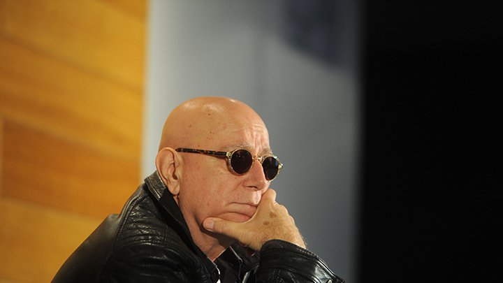 NAŠ GLUMAC PROMENIO PREZIME! Želeo da izgradi svoju lozu, evo šta mu je nekad pisalo u LIČNOJ KARTI!