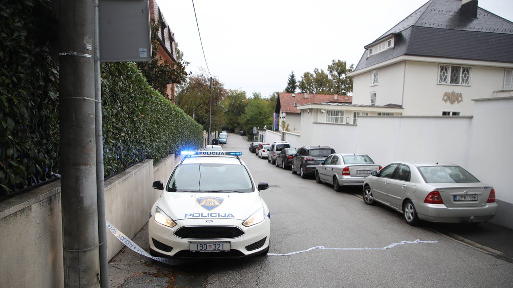 Čekićem tukao majku i oca! Jeziva scena u Splitu: Nasilnik od ranije poznat policiji