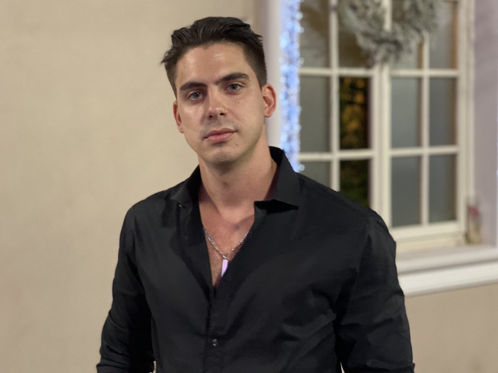 Pretvoriću Teodoru u gadnu lobanjetinu: Filip Reljić istetovirao Bebici njen portret, a evo šta mu predlaže posle skandaloznog kraha veridbe! (VIDEO)