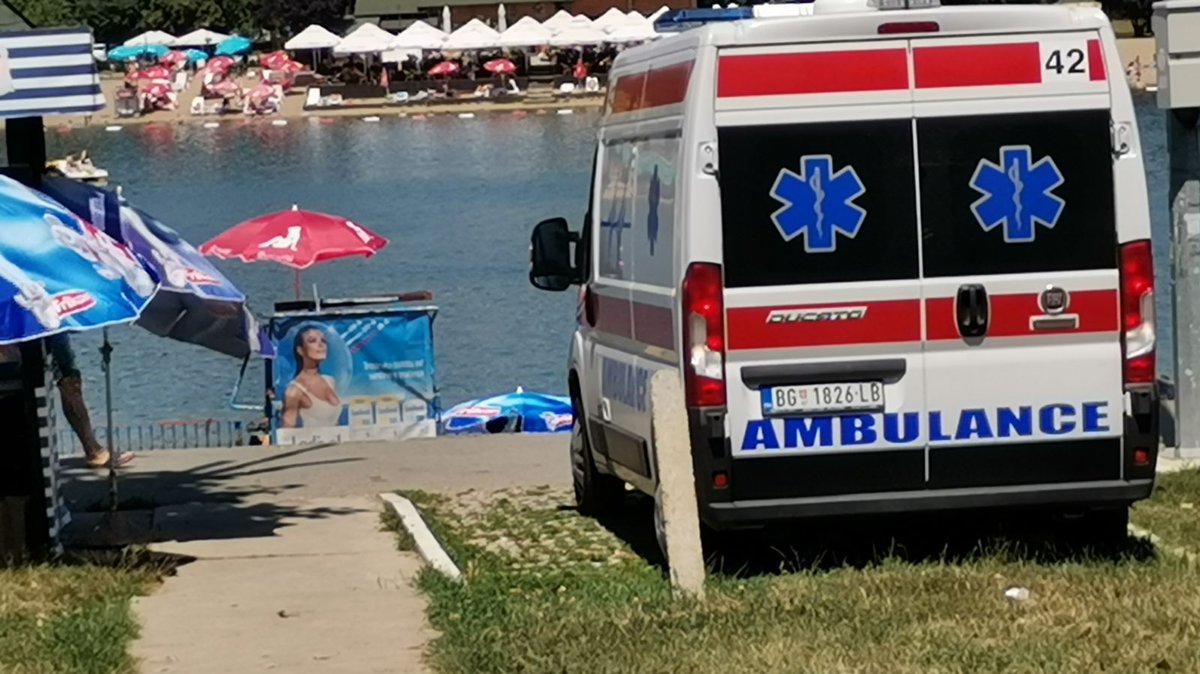 Spasioci na Adi uputili hitan apel svim kupačima: Ako vidite crvenu zastavu, ne ulazite u jezero, a jedno pravilo važi za decu i bove