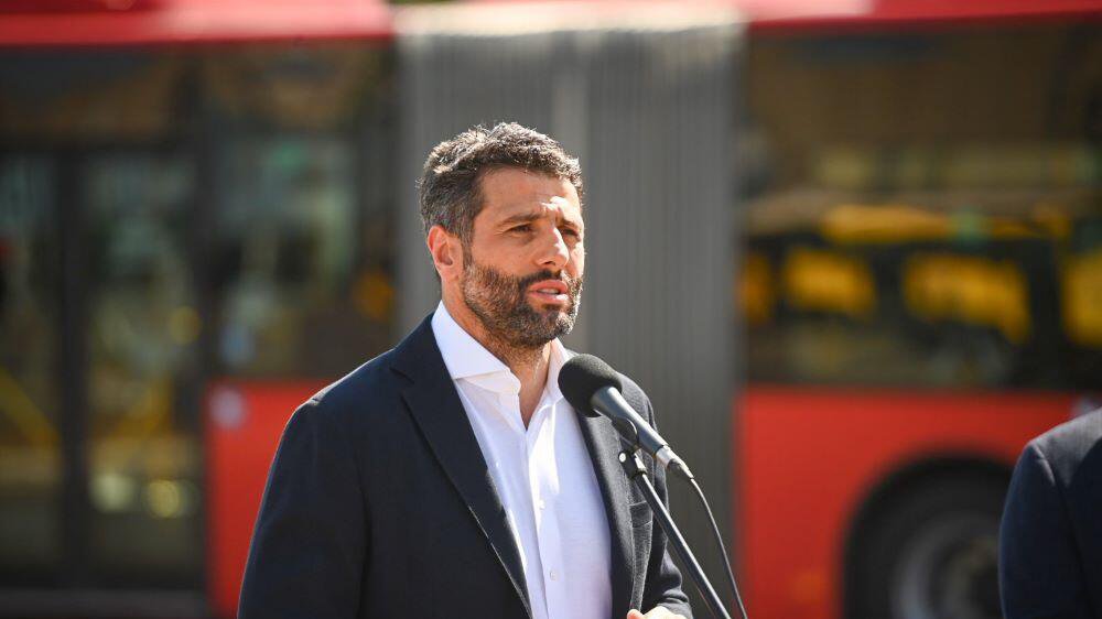 Šapić Svi natpisi na Glavnoj autobuskoj stanici kao i sve table i nazivi ulica u gradu biće