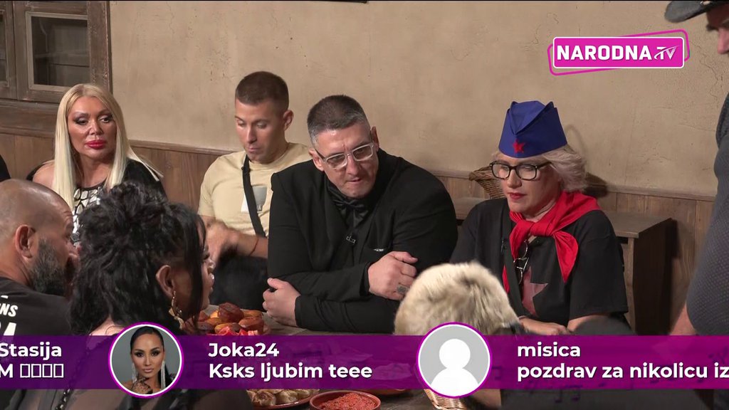 Nisu ni slutili šta ih čeka! Proka okupio učesnike oko stola, pa im objasnio PRAVILA života na Farmi: Jedna stvar je STROGO zabranjena! (VIDEO)