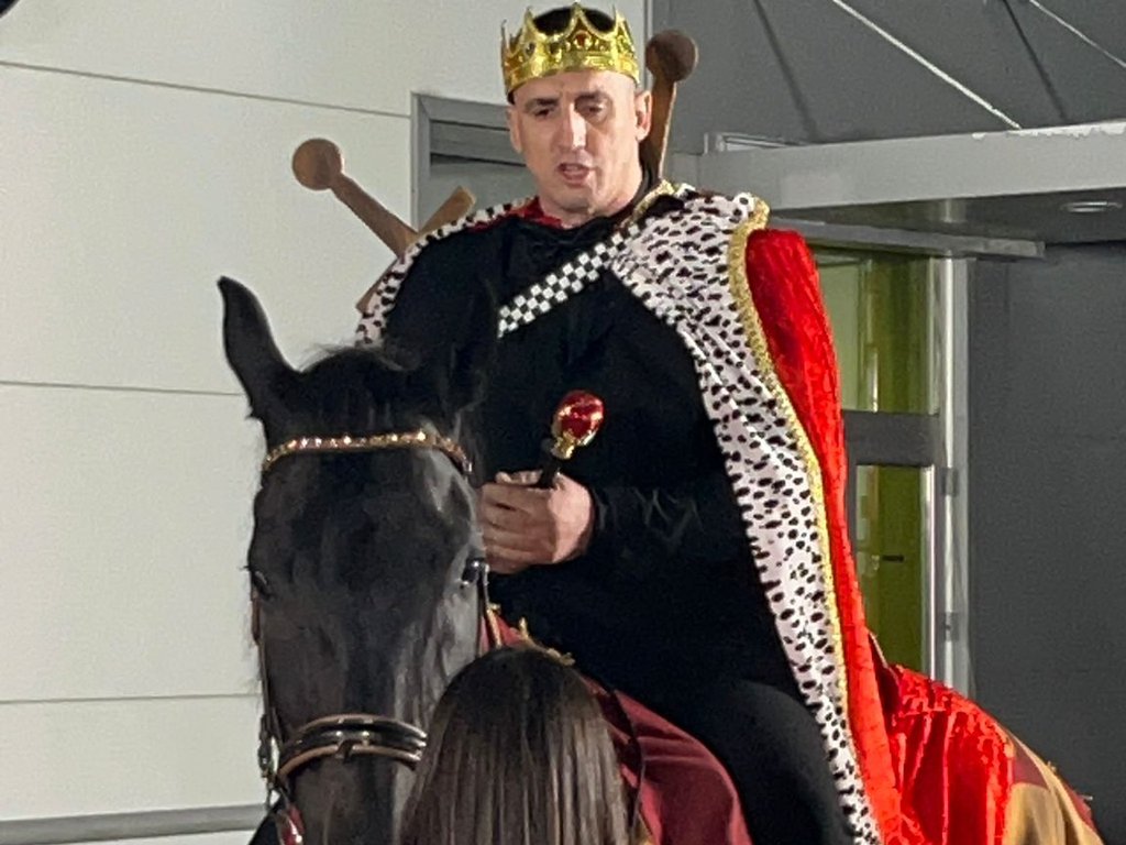 Bio sam u isto vreme sa Stanijom i... Kristijan otkrio da je bio intiman sa rijaliti zvezdom, planira venčanje na Baliju, a evo u kakvim je odnosima s ćerkom Verom