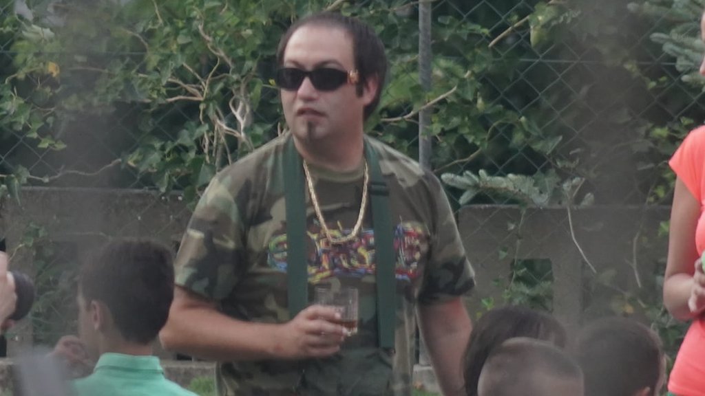 EVO ZBOG ČEGA RASTA ZAPRAVO IZGLEDA POTPUNO DRUGAČIJE! Juče se pojavio ...