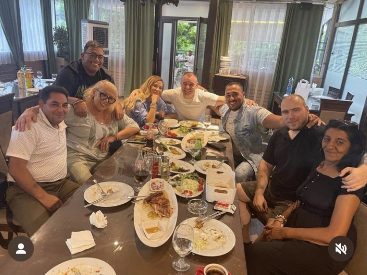 Puče tikva između Nece i Ane Ćurčić! On joj brisao suze, a ona mu okrenula leđa jer je javno podržao Kačavendu: Sad ću da je blokiram i gotovo