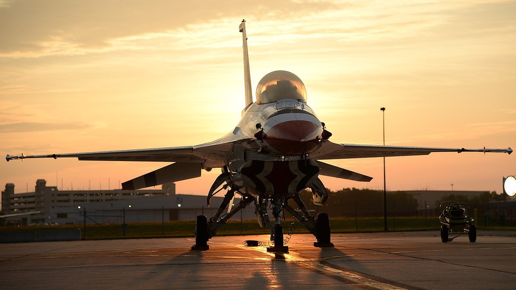 NATO PODIGAO AVIONE U NAŠEM KOMŠILUKU! Rumunski F-16 poleteli u misiju nakon serije ruskih udara na Ukrajinu, EVO ŠTA JE RAZLOG