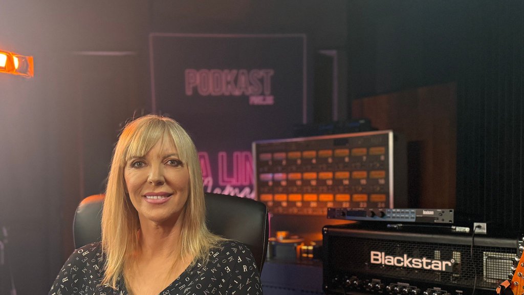 Ovako izgleda dom bivše PINK PANTERKE Olivere Ćirković: Aleksandra do detalja opisala LUKSUZNU ZGRADU I SLIKE IZ ZATVORA KOJE KRASE ZIDOVE (VIDEO)