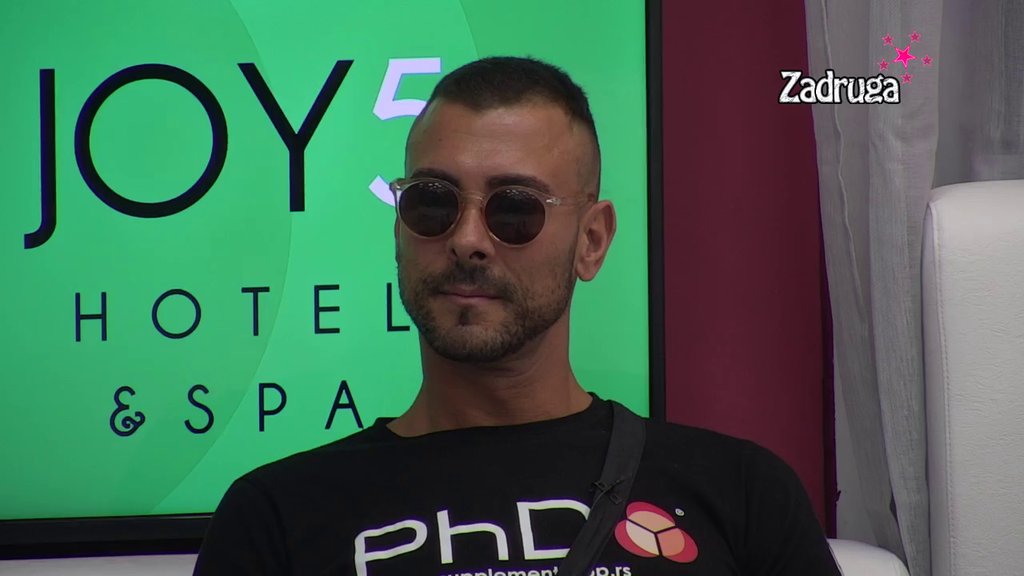 Policija traga za Urošem Ćertićem nakon što je MAČETOM isekao čoveka: Kaskader za sedam dana treba da ide u zatvor zbog OVOG PREKRŠAJA