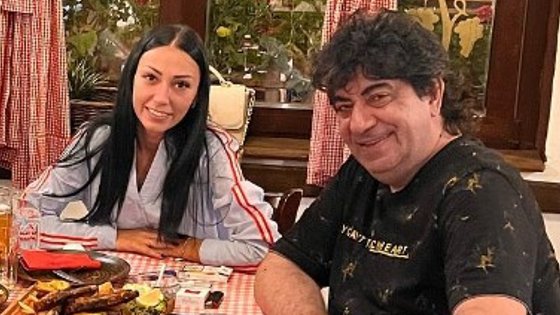 Težak dan u domu Simeunović: Pevačica podelila sve sa fanovima, evo zbog čega muž i ona nisu spavali cele noći! (FOTO)