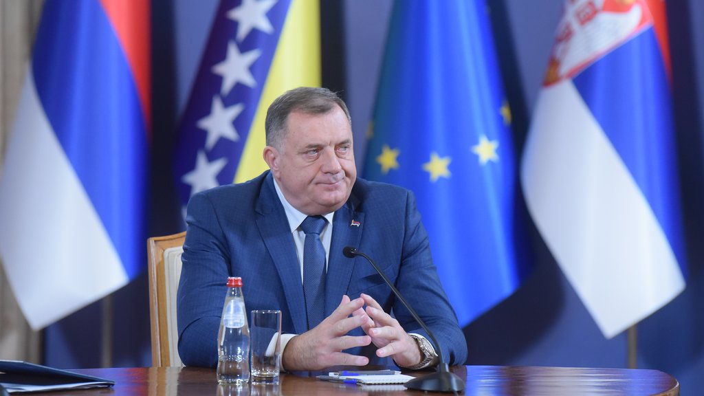 'Da bude godina napretka, stabilnosti i zajedništva' Dodik čestitao pravoslavnu Novu 2025. građanima Republike Srpske