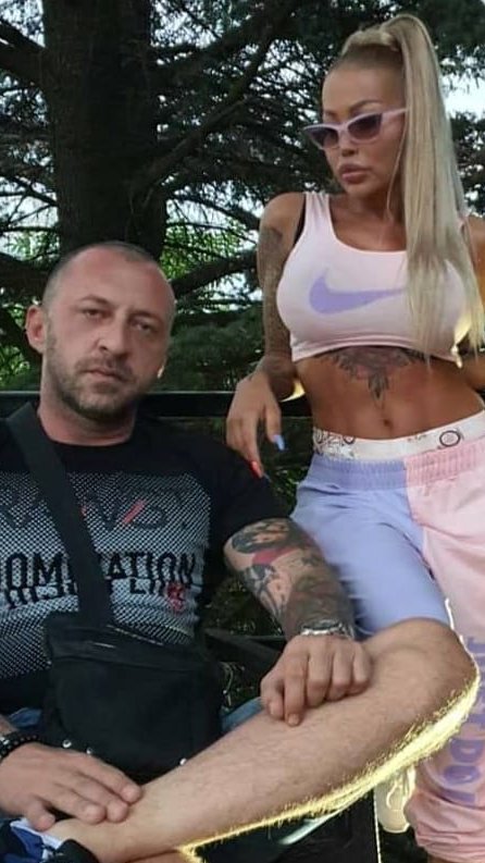 GOSPOĐO, TO VAŠE NEZADOVOLJSTVO... Bukti rat Žane i Bobanca! Žestoko zaratili zbog Vanje Živić, na mrežama haos: Kad magarac poveruje da je lav... (FOTO)