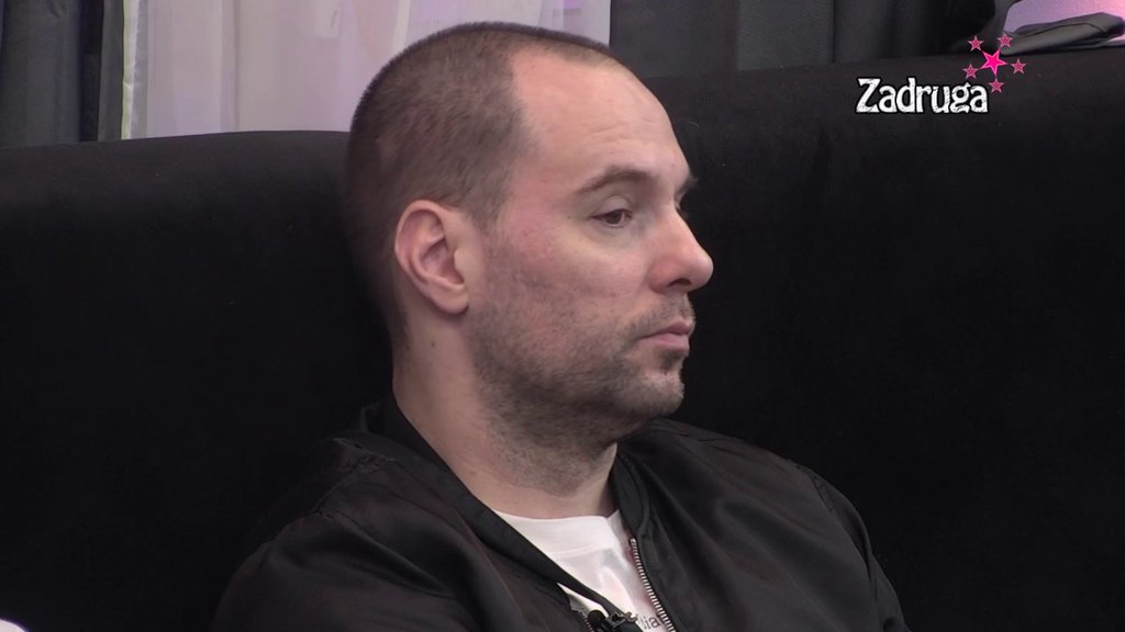 'Da sam bio napolju, pomogao bih joj...' Potresna ispovest Zvezdana Slavnića o Kseniji Pajčin, otkrio na koji način je saznao da je ubijena, a evo da li posećuje njen grob: OSETIO SAM NJEN VAPAJ ZA POMOĆ