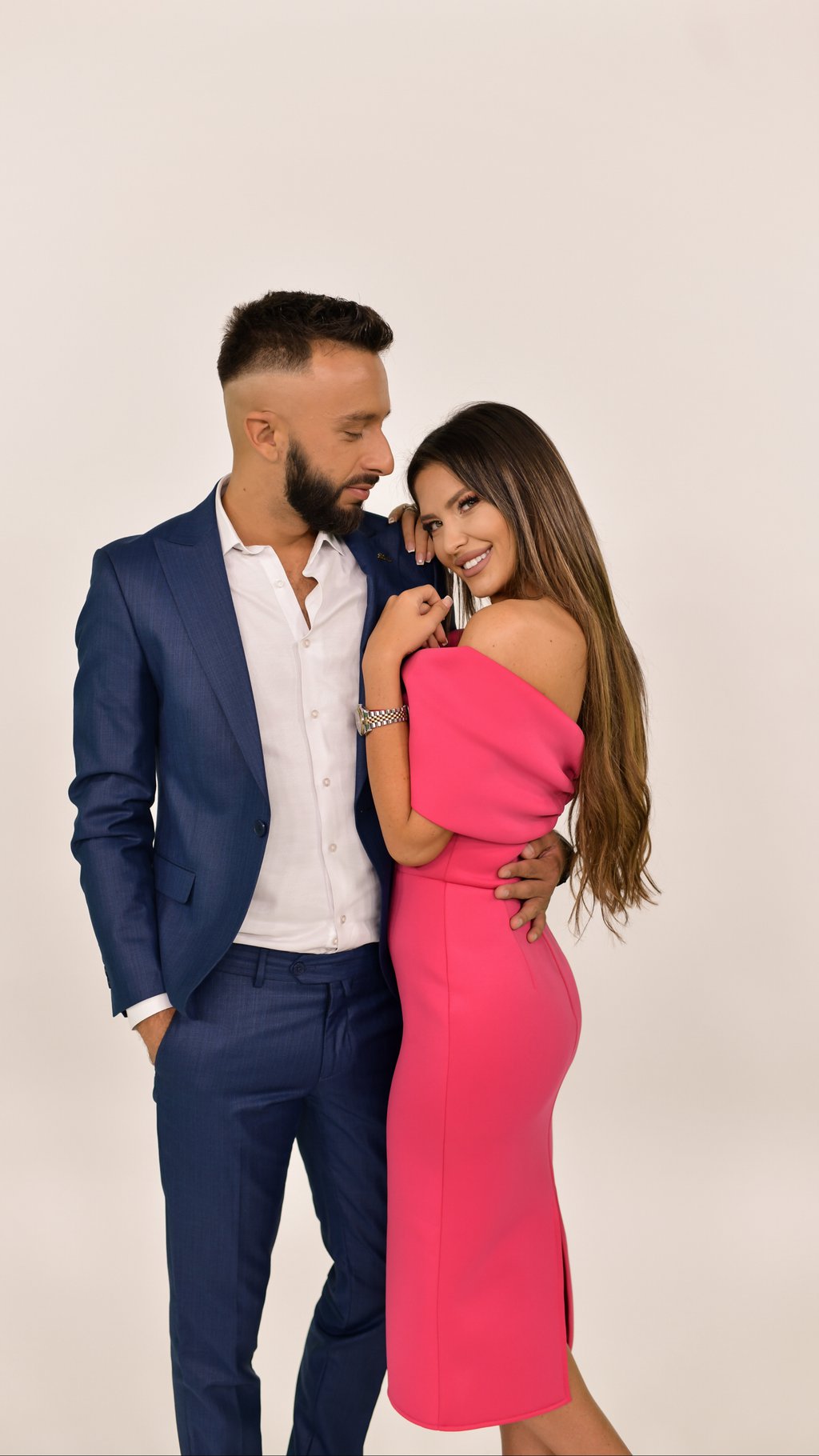 Uživo na Pinku: Večeras padaju maske, mnogima se ne piše dobro! Počinje emisija Pitanja novinara