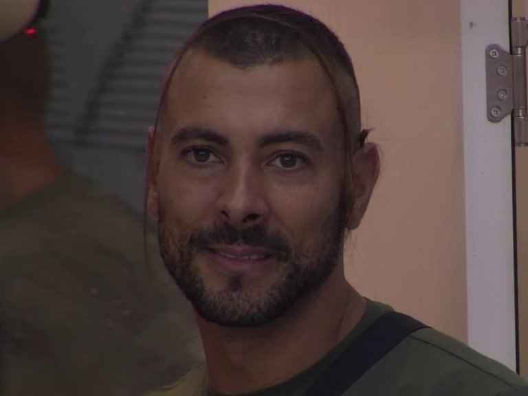 Mačetom rasekao čoveka, majka ga prijavila za nasilje: Ovo su svi skandali Uroša Ćertića, kaskader ima DEBEO DOSIJE