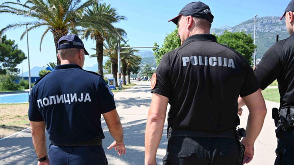 POGLEDAJTE SNIMAK SMRTI UŽIVO! Kamera zabeležila pad Novosađanke u ...