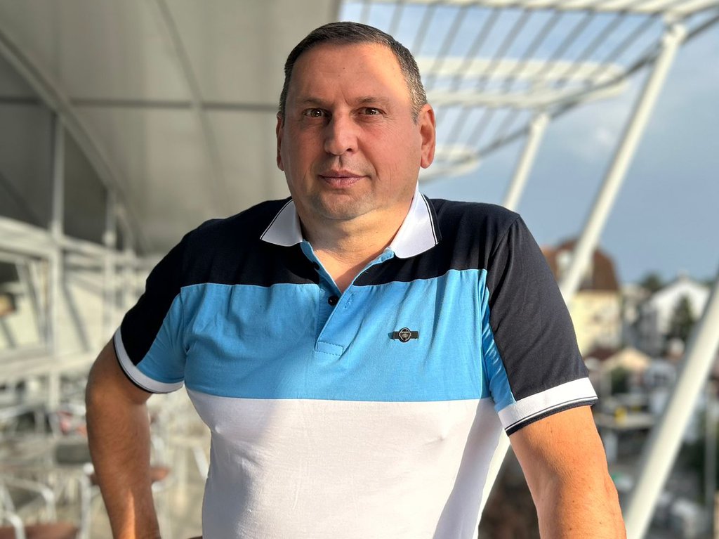 NAPOLJU TUČEŠ ŽENE, A U ELITI SE FOLIRAŠ Majin otac Taki nikad brutalnije o Janjušu: Taj Kremenko je NAJVEĆE ZLO!