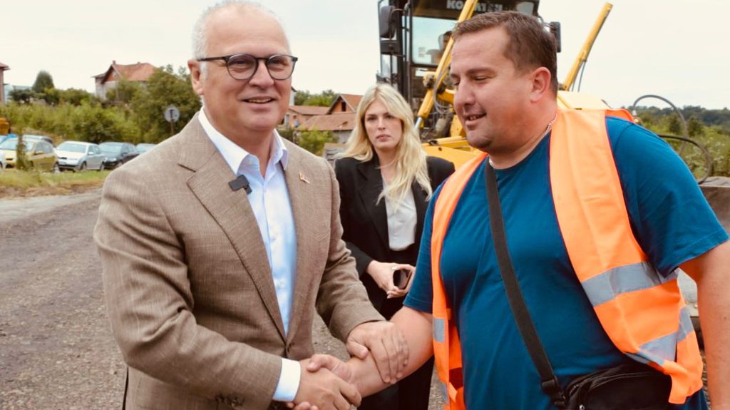 Vesić: Šumadija dugo bila zapostavljena, ulažemo u infrastrukturu za razvoj ovog kraja