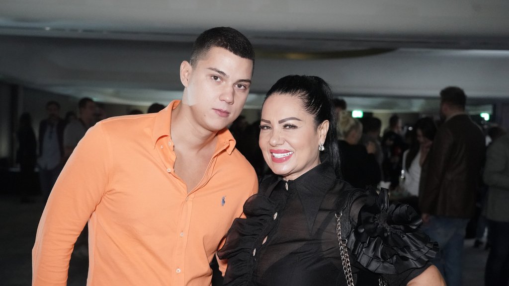 Mama te napravila na vermutu, zbog alkohola se nije bavila tobom: Zlata Petrović se oglasila za Pink.rs nakon skandalozne uvrede Ene Čolić na račun nje i sina Peje!