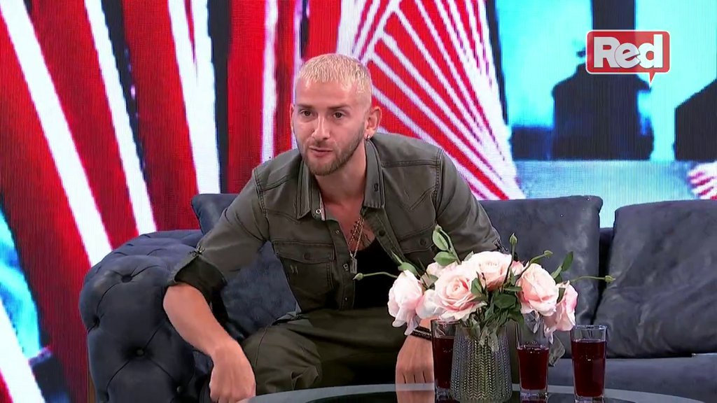 OPERISAN SAVO PEROVIĆ! Pevač sav u zavojima: Rešio sam se organa! (FOTO)