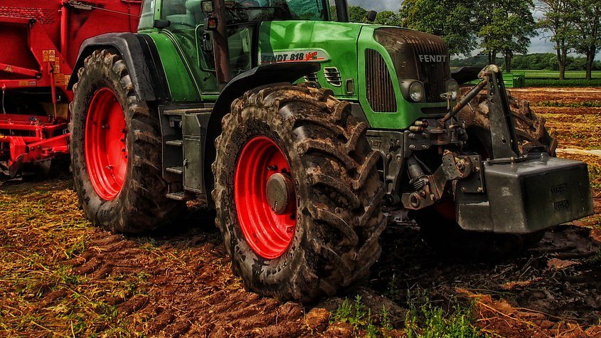 Dečak koji je pao pod traktor podlegao povredama: Meštani u šoku zbog nesreće koja je zadesila Jošaničku Banju