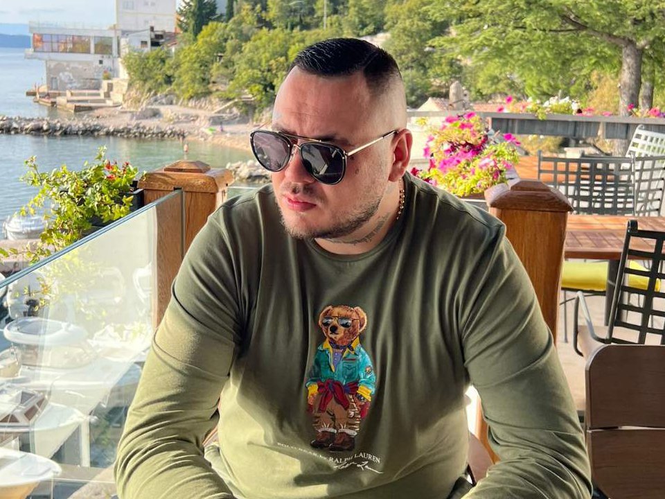 IMA 40 GODINA I PONAŠANJE RAZJARENOG BALAVCA! Filip Car žestoko o Đukiću: Degutantan je, kao da se pere od GLASINA KOJE GA PRATE!