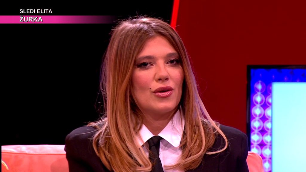 PROMENILA SI MI ŽIVOT, ALI NISI MORALA... Potesna objava Kije Kockar, posetila grob pokojne drugarice, a reči koje joj je uputila će vas rasplakati (VIDEO)