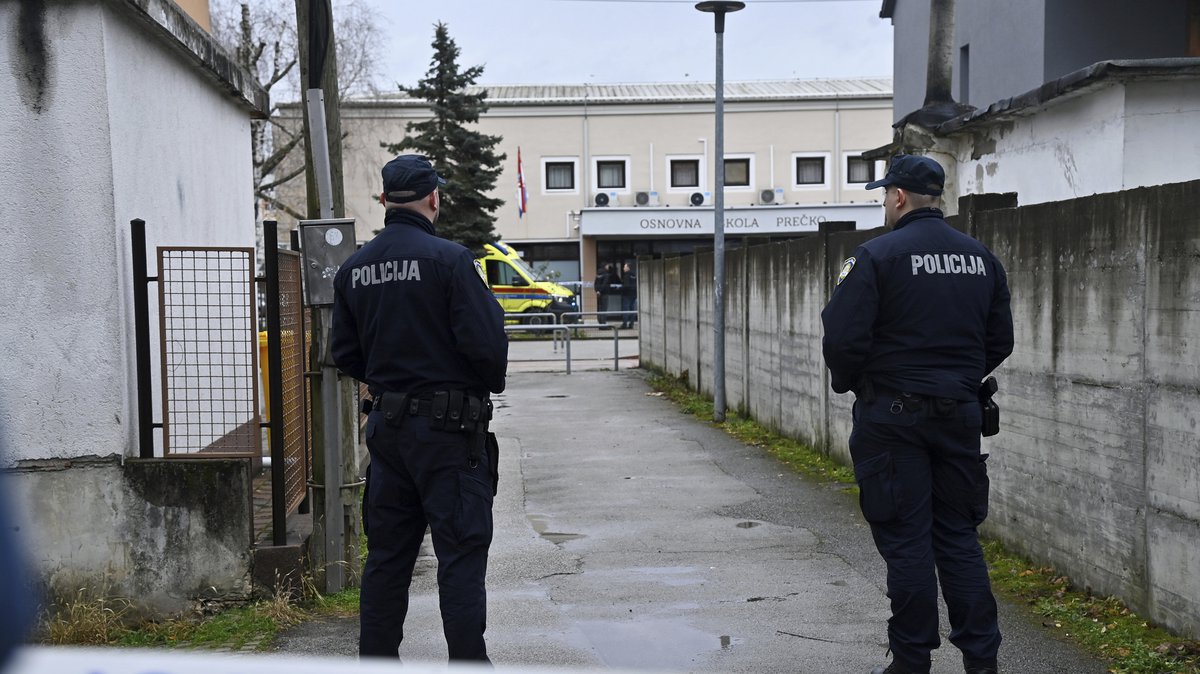 PUCNJAVA U ZAGREBU, OPSADNO STANJE! Posle svađe ispalio više hitaca prema dvojici mladića, policija traga za napadačem!