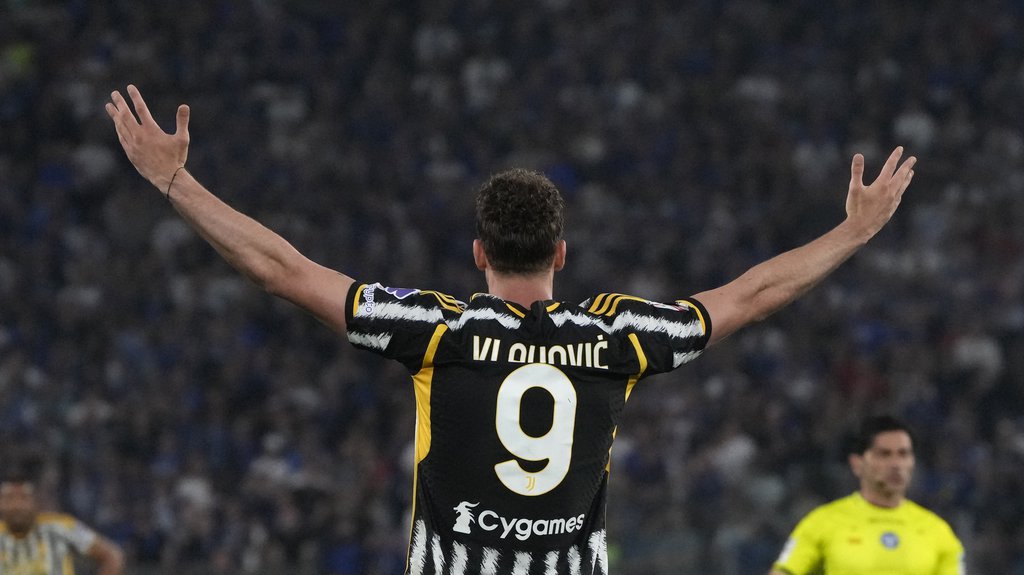 SADA JE I ZVANIČNO! Vlahović dobio ozbiljnu konkurenciju, Juventus predstavio novog napadača! (FOTO)