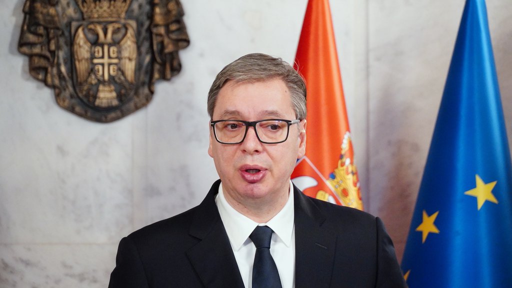 'ČEKAMO DA OBELODANIMO JOŠ DVE ZEMLJE KOJE ĆE DA POVUKU PRIZNANJE KOSOVA' Vučić o KiM: Komplikovana je situacija u svetu i čekate trenutak