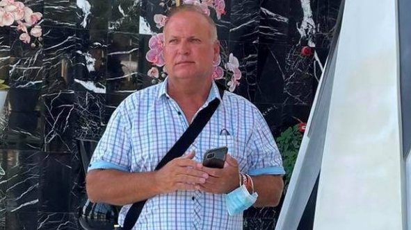 ČUVAJ PRIJATELJSTVO SA... Mustafa Durdžić se otvorenim pismom obratio svom sinu Asminu, otkrio koga želi u blizini svog naslednika, a kada je reč o Aneli, bio je jasniji nego IKAD: NEMO DA SPUŠTAŠ LOPTU, NEGO...