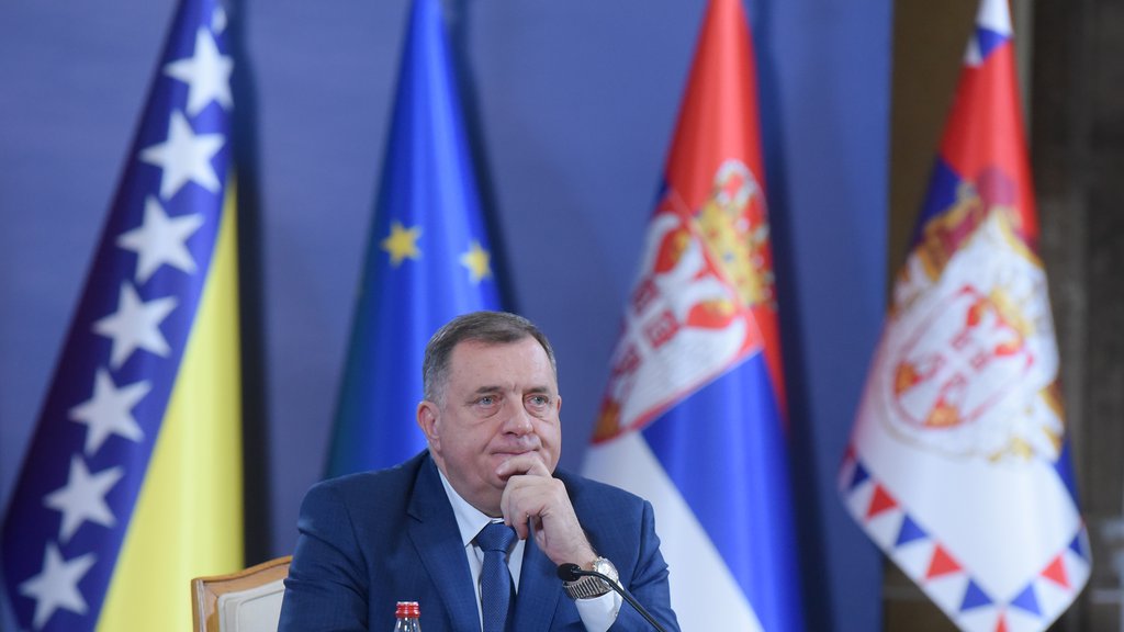 ZA VEČNOST ROĐENA: Dodik se oglasio pred proslavu dana Republike Srpske (VIDEO)