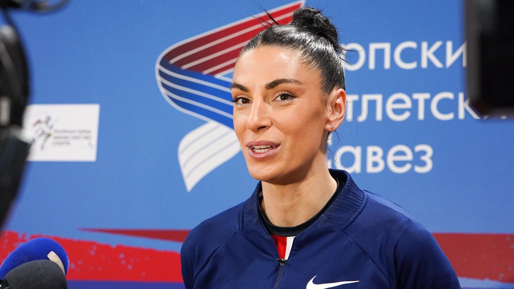 VULETI UPALI U SOBU U 5 UJUTRU! Ivana se oglasila na Instagramu i ...