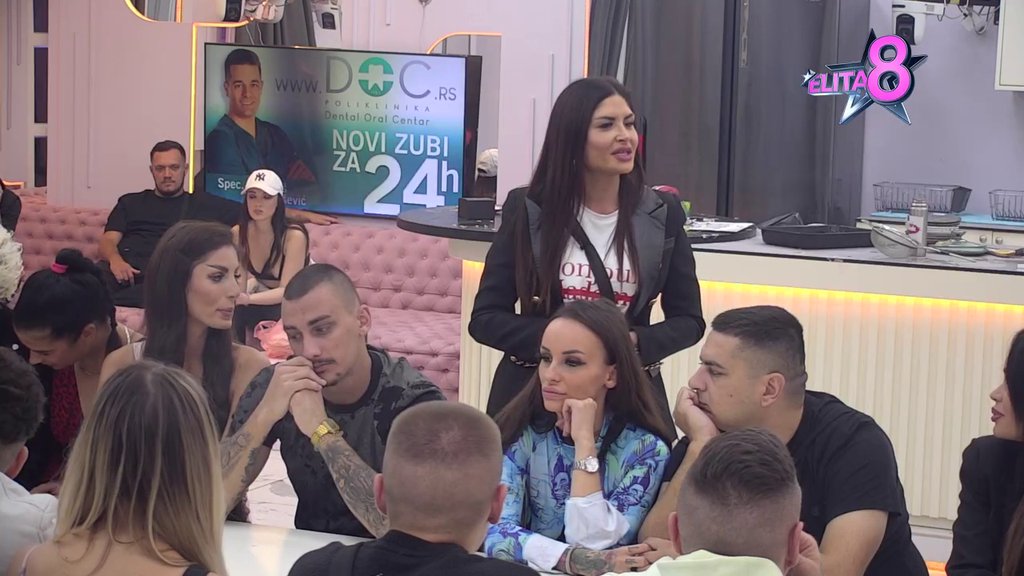 Ne znaš kako je biti majka: Aneli ne zaboravlja Mimas to što joj je udarila na majčinstvo, smatra da je bezlična! (VIDEO)