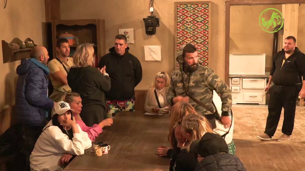 Jelena na stubu srama, Farmeri ne veruju ni jednoj jedinoj reči koja izađe iz njenih usta, ona rešila: Neću da se pravdam nikome (VIDEO)