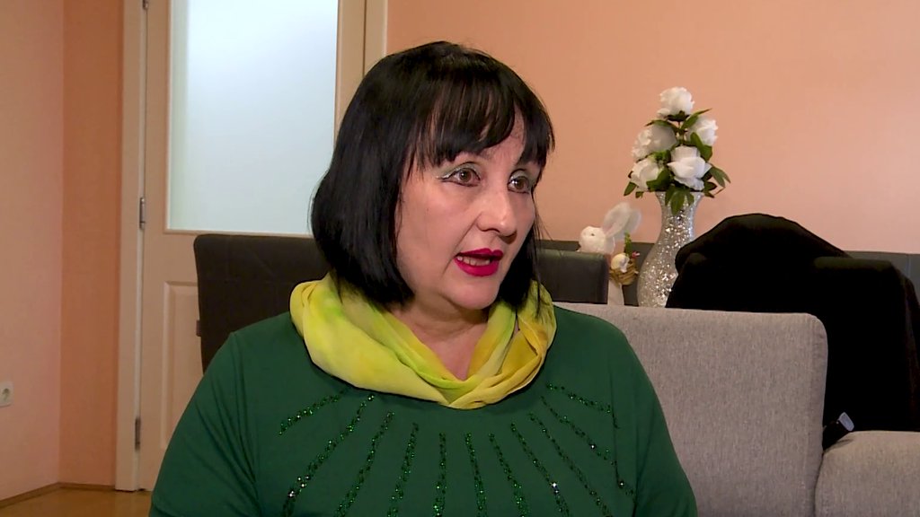 Klošar, ljiga, zlo na dve noge! Slavica Delić nikad brutalnije izvređala Bebicu i priznala da će ga Teodora šutnuti kao kera, a onda spomenula i dnevnik: Imam napisano već 300 STRANICA