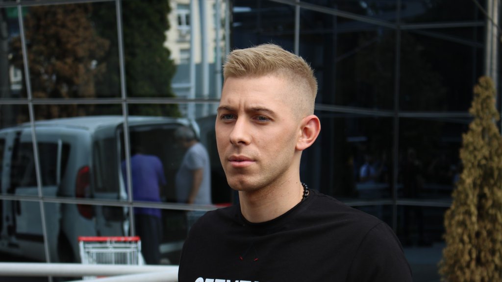 GOSPOD BOG JE TU ZA MENE: Boža Džons ponosan na svoj plasman u superfinalu 'Farmera', nada se Eleninom raskolu sa Ognjenom: TA VEZA JE OSUĐENA NA PROPAST! (VIDEO)