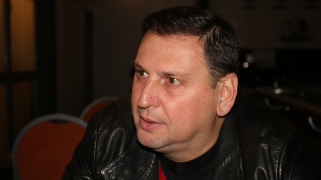 Isplivao snimak Majinog Takija sa buvljaka, on besan kao ris zbog prozivki: Pričaju da prodajem patike, a ja sam MILIONER!