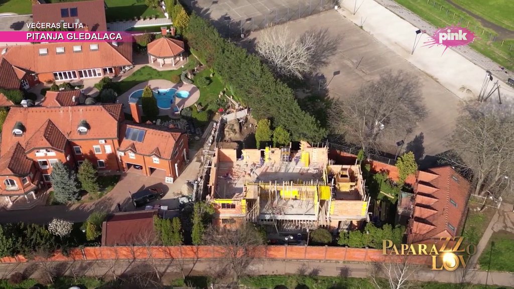 UZME I DO 3.000 EVRA ZA JEDAN DAN IZDAVANJA KUĆE! Ovo su najluksuznije vile estradnjaka, uložili vrtoglave sume: Dom ove pevačice ima čak 235 prozora... (FOTO)