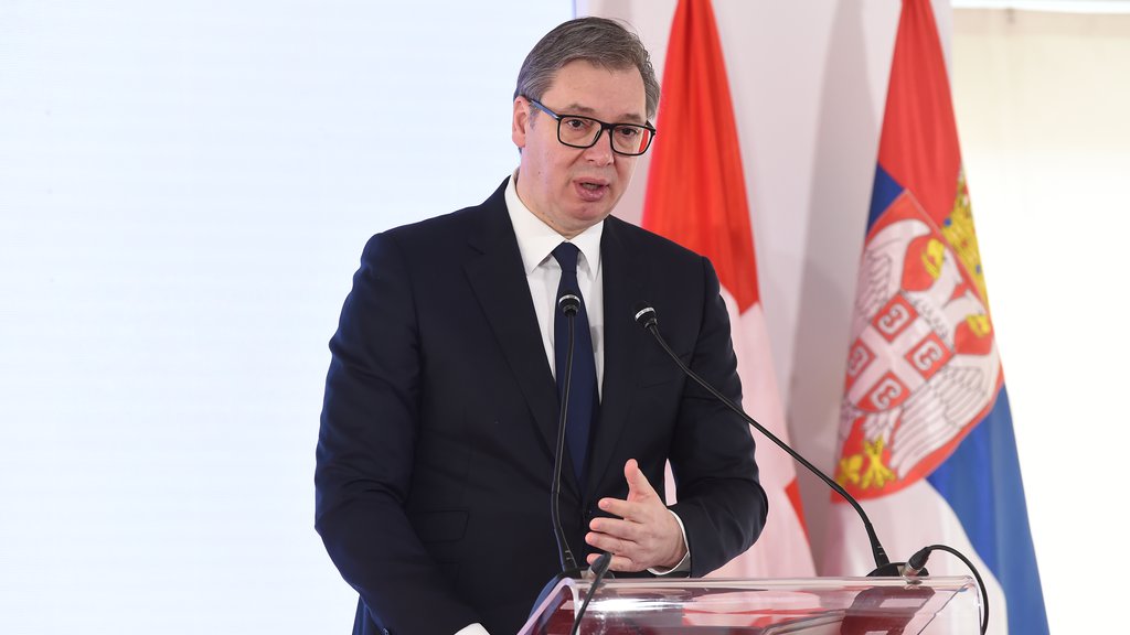 Srpska Zastava U Njujorku Predsednik Vučić Postavio Slike Iz Amerike