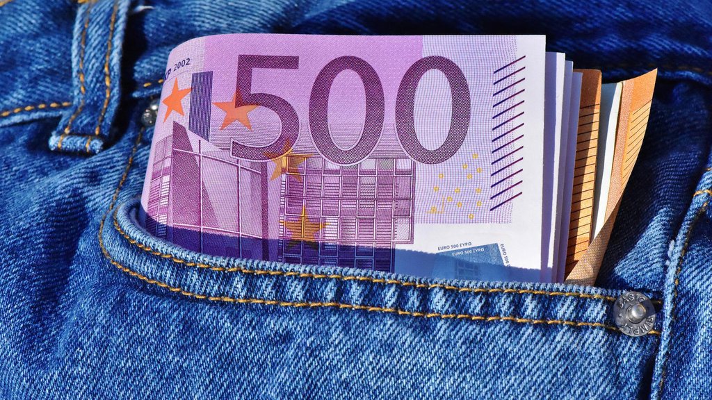 pink.rs | PLATA IDE I DO 350.000 DINARA, ALI NEMA KO DA RADI! Srbiji nedostaje OVIH radnika