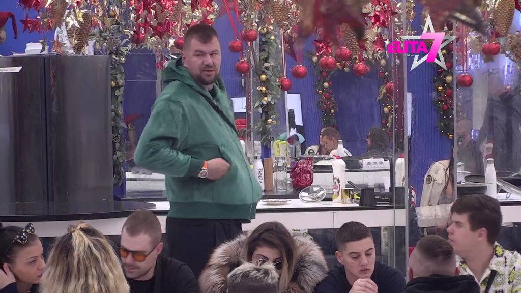 BRUTALNO SUOČAVANJE! Janjuš urnisao Aneli pred celom 