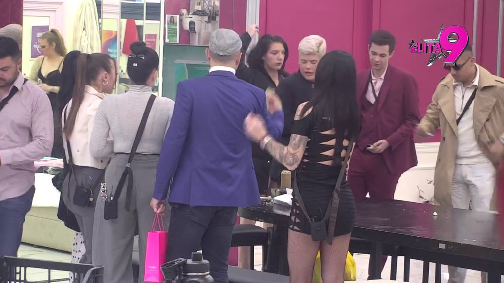 POČINJE JOŠ JEDNA ŽURKA U ELITI! Uroš podelio budžete, svi su spremni za lud provod (VIDEO)